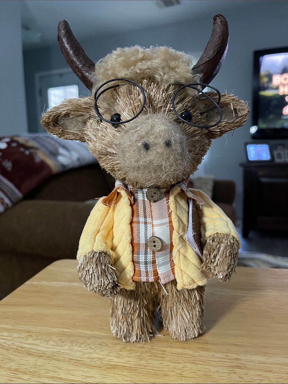 Straw Decorative Highland Cow Figurine in Brown and Yellow